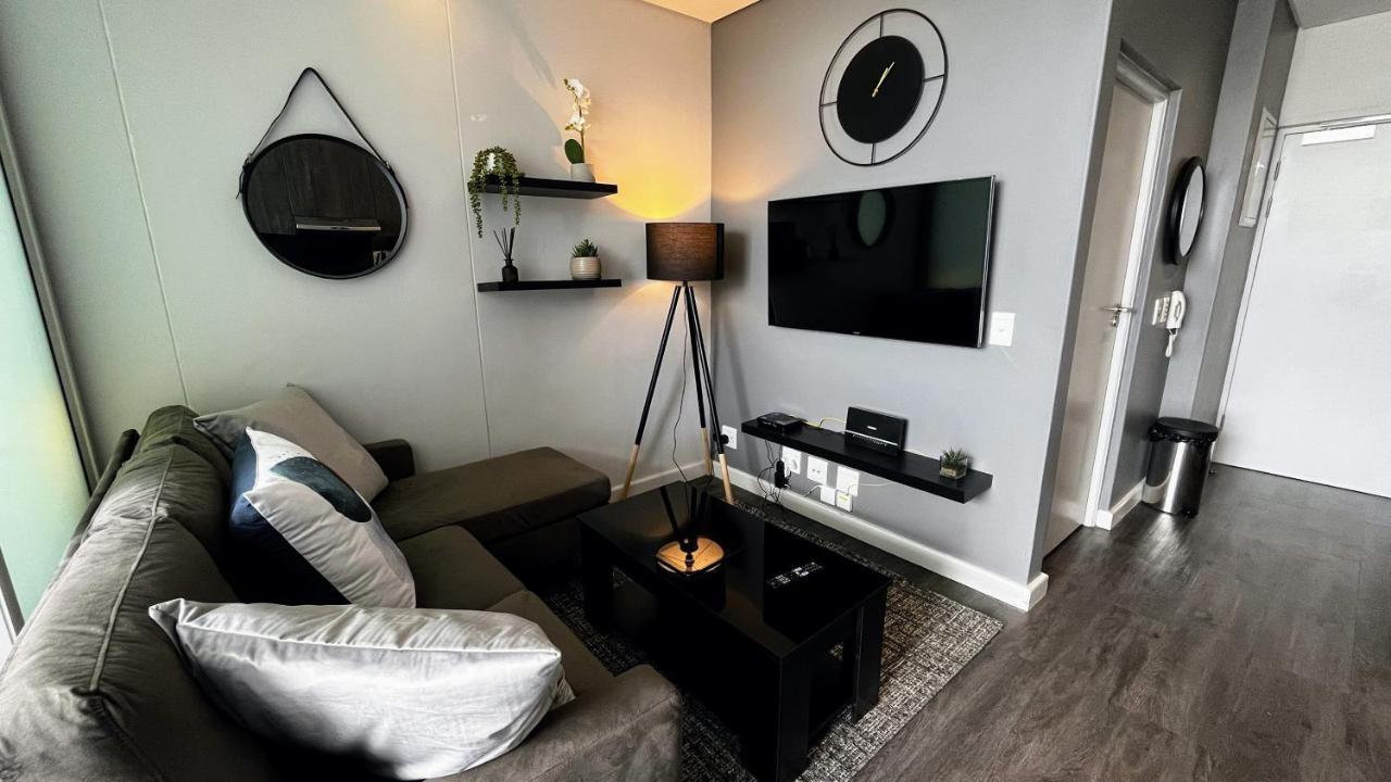 Modern Luxury Studio With Breathtaking City Views - No Load Shedding Cape Town Eksteriør bilde