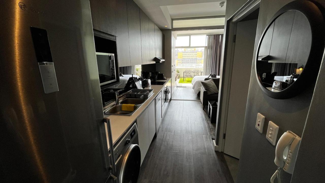 Modern Luxury Studio With Breathtaking City Views - No Load Shedding Cape Town Eksteriør bilde